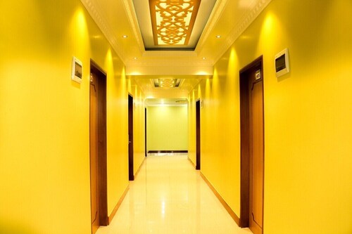 Amirs Residence Airport Hotel