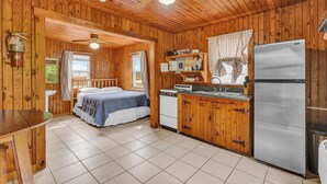 Unclassified image, 5 of 6, button - Lake Front Cabin With a Pool and Bar & Grill (Smithville)