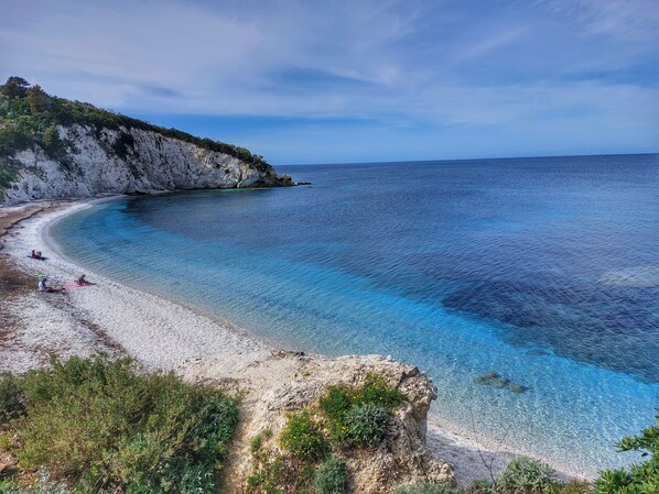 Beach - 3 Bedroom Apartment in Portoferraio (Portoferraio)