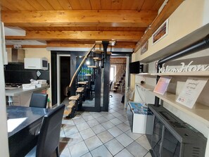 Interior - 3 Bedroom Apartment in Portoferraio (Portoferraio)