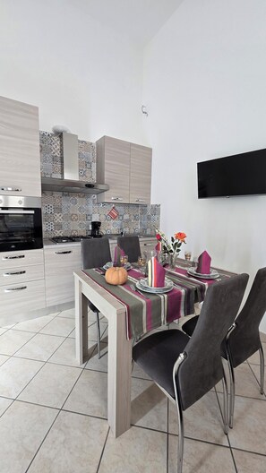 Apartment Mauri | Dapur peribadi | Ketuhar gelombang mikro, ketuhar, dapur 