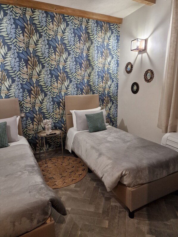 2 Schlafzimmer, Zimmersafe, Bügeleisen/Bügelbrett, Reisekinderbett
