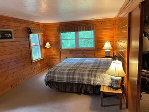 4 chambres, coffres-forts dans les chambres, bureau