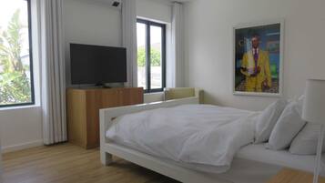 3 soveværelser, skrivebord, strygejern/strygebræt, weekendseng