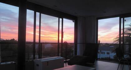 Cape white villa (Load shedding free)