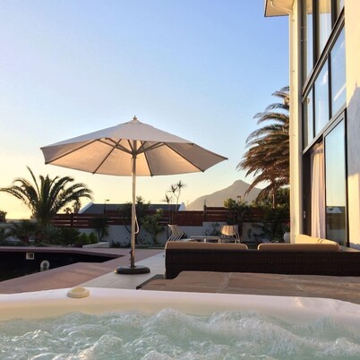 Cape white villa (Load shedding free)