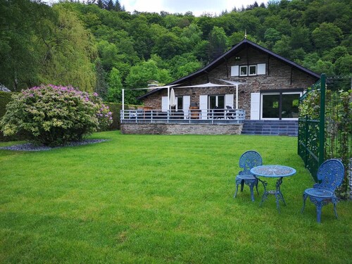 La Semois et Moi : villa au bord de la Semois