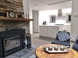 TV, fireplace, stereo, offices