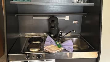 Kochgeschirr/Geschirr/Besteck