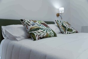 1 室のベッドルーム、WiFi