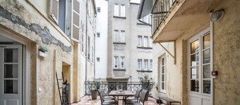 Superbe studio avec terrasse dans immeuble classé