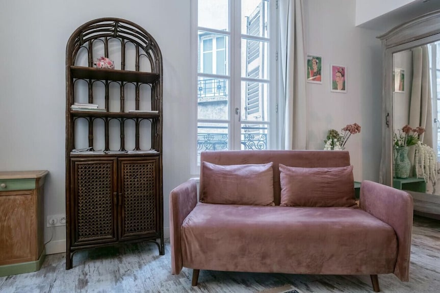 Superbe Studio Avec Terrasse Dans Immeuble Classé - Vichy