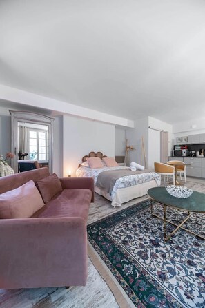 1 Schlafzimmer, Schreibtisch, Bügeleisen/Bügelbrett, Reisekinderbett