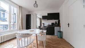 Uklassifisert bilde, 3 av 40, knapp