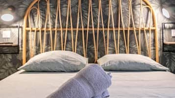 2 slaapkamers, een strijkplank/strijkijzer, reisbedje, gratis wifi