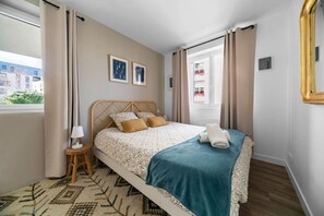 1 bedroom, desk, iron/ironing board, travel cot - Grand Appartement design avec parking privé (Clermont-Ferrand)