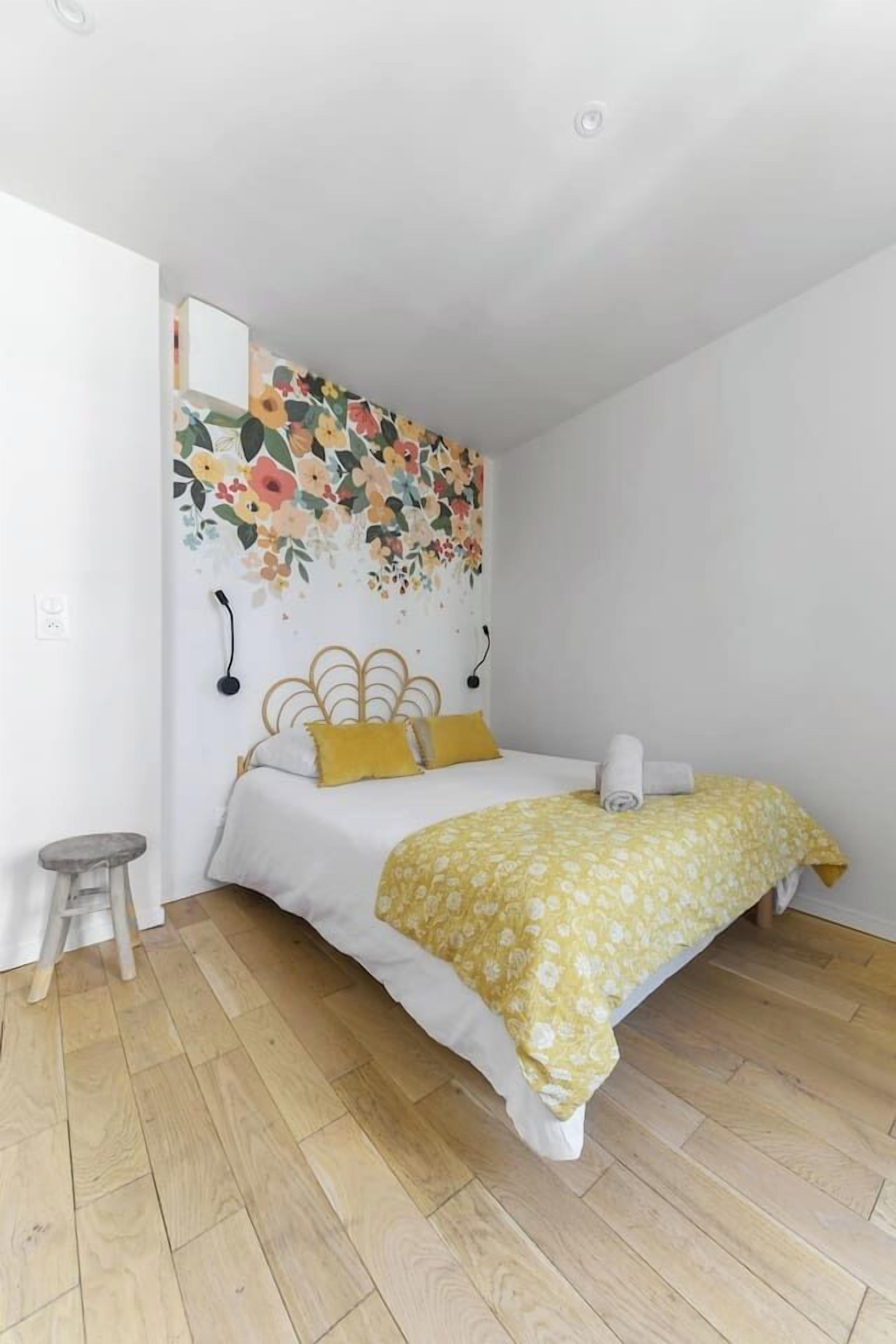 Desk, iron/ironing board, travel crib, free WiFi