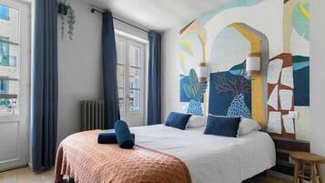 Desk, iron/ironing board, travel cot, free WiFi