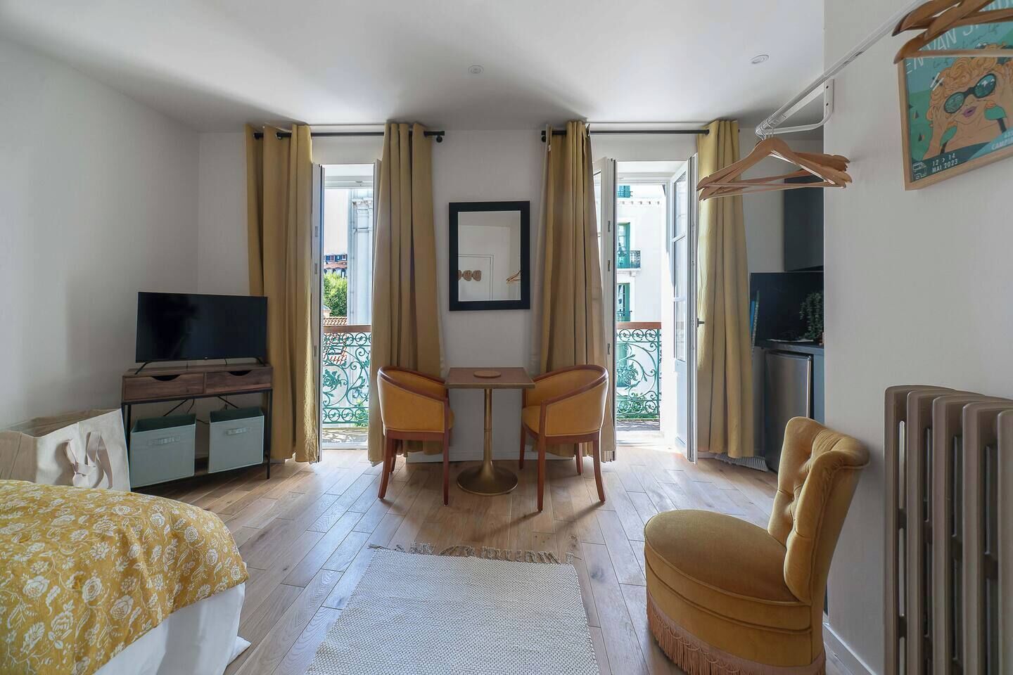 1 Schlafzimmer, Schreibtisch, Bügeleisen/Bügelbrett, Reisekinderbett