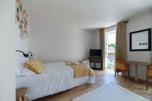 1 chambre, fer et planche à repasser, lit parapluie, Wi-Fi gratuit