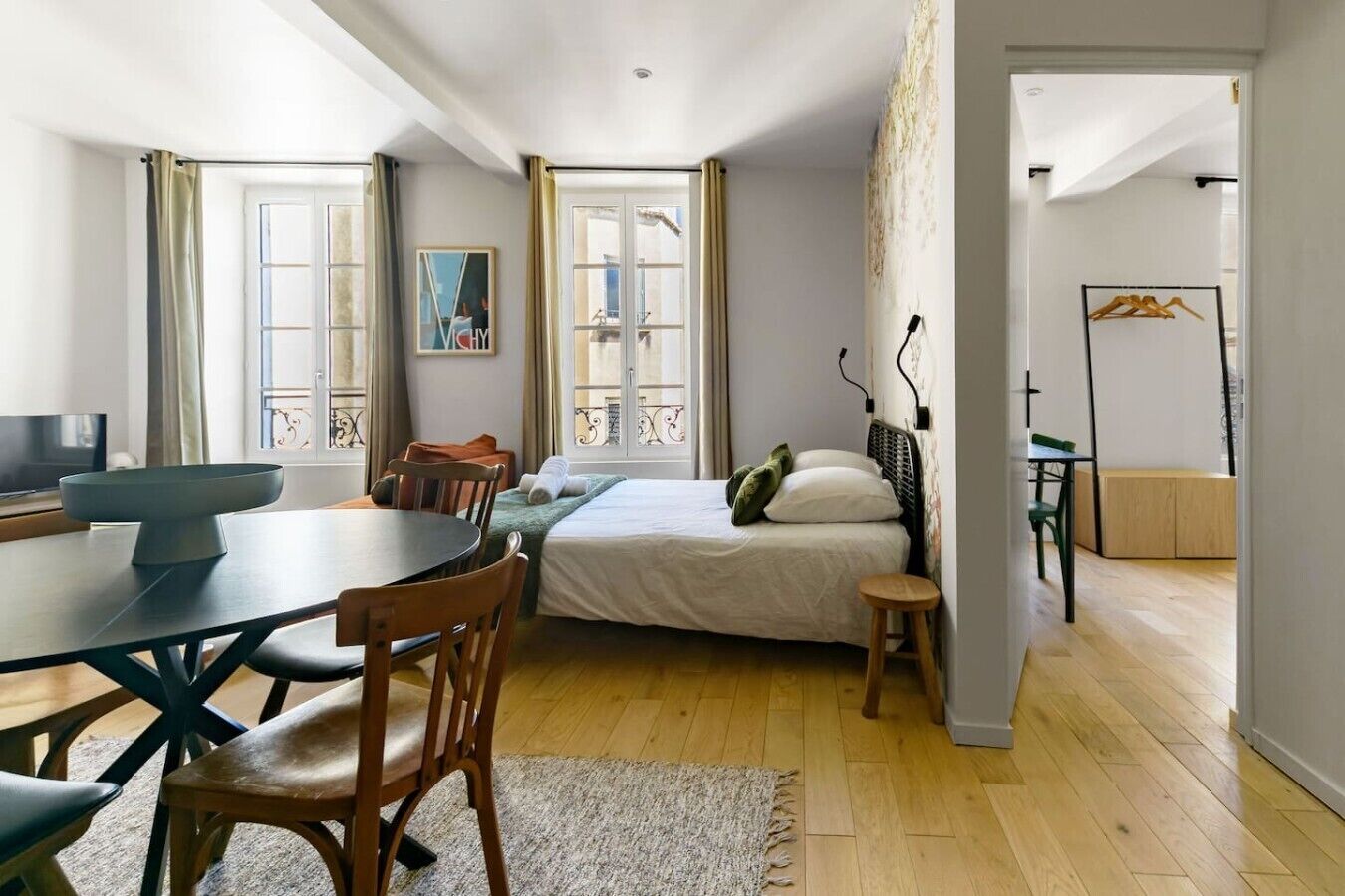 Iron/ironing board, travel crib, free WiFi, bed sheets