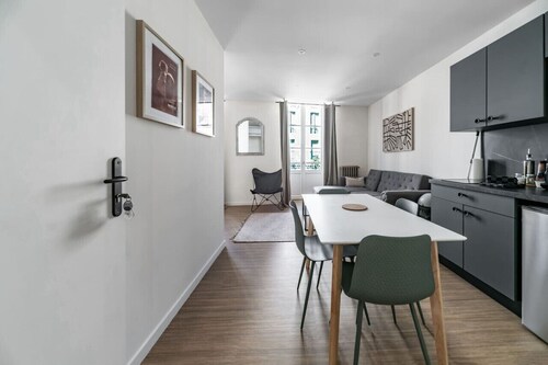 Superbe appartement climatisé dans immeuble classé