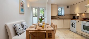 24 Rosemary Lane - located in the heart of Beaumari