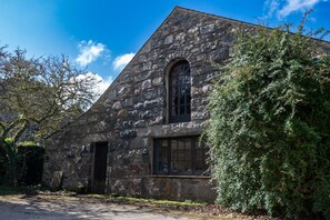 Exterior - The Coach House - sleeps 10 guests  in 5 bedrooms (Pwllheli)