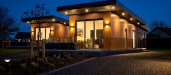 Lligwy Lodge - sleeps 4 guests in 1 bedroom