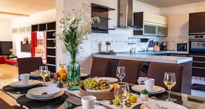 Villa Maslina - Four Bedroom Villa, Sleeps 9