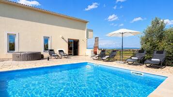 Una piscina riscaldata