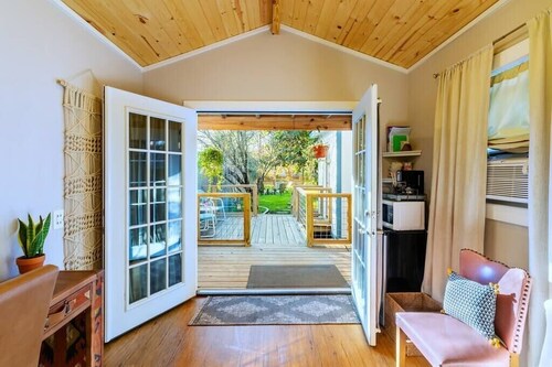 Treehouse Casita | East Austin Private Oasis