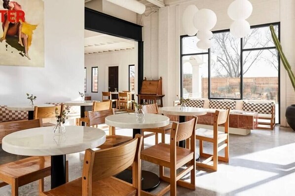 Dining - Mina House: Tiny Cottage Vibes in East Austin (Austin)