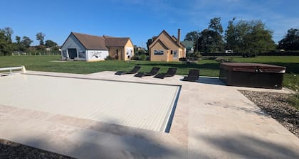 Arnage - Corner - Lodge - Piscine - RĂȘve au Mans