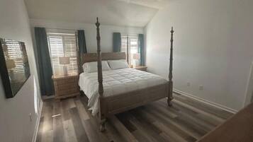 3 chambres, fer et planche à repasser, Wi-Fi, draps fournis