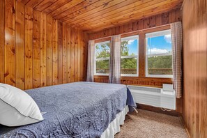 3 bedrooms, bed sheets