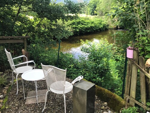 Riverfront, cozy duplex...