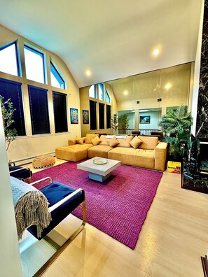 Smart-TV, Kamin