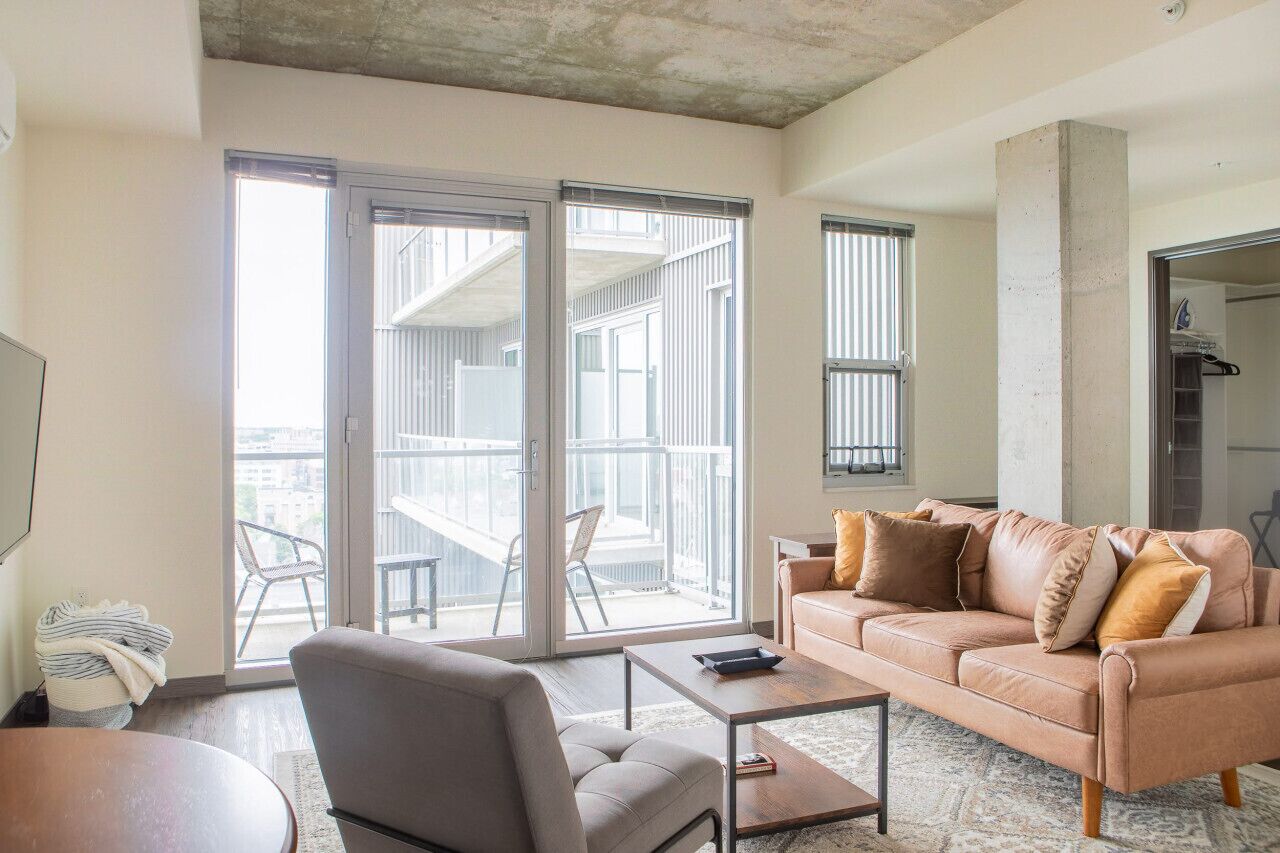 Flexhome East Side 1BR UR5 - Brady+Gym+Balcony