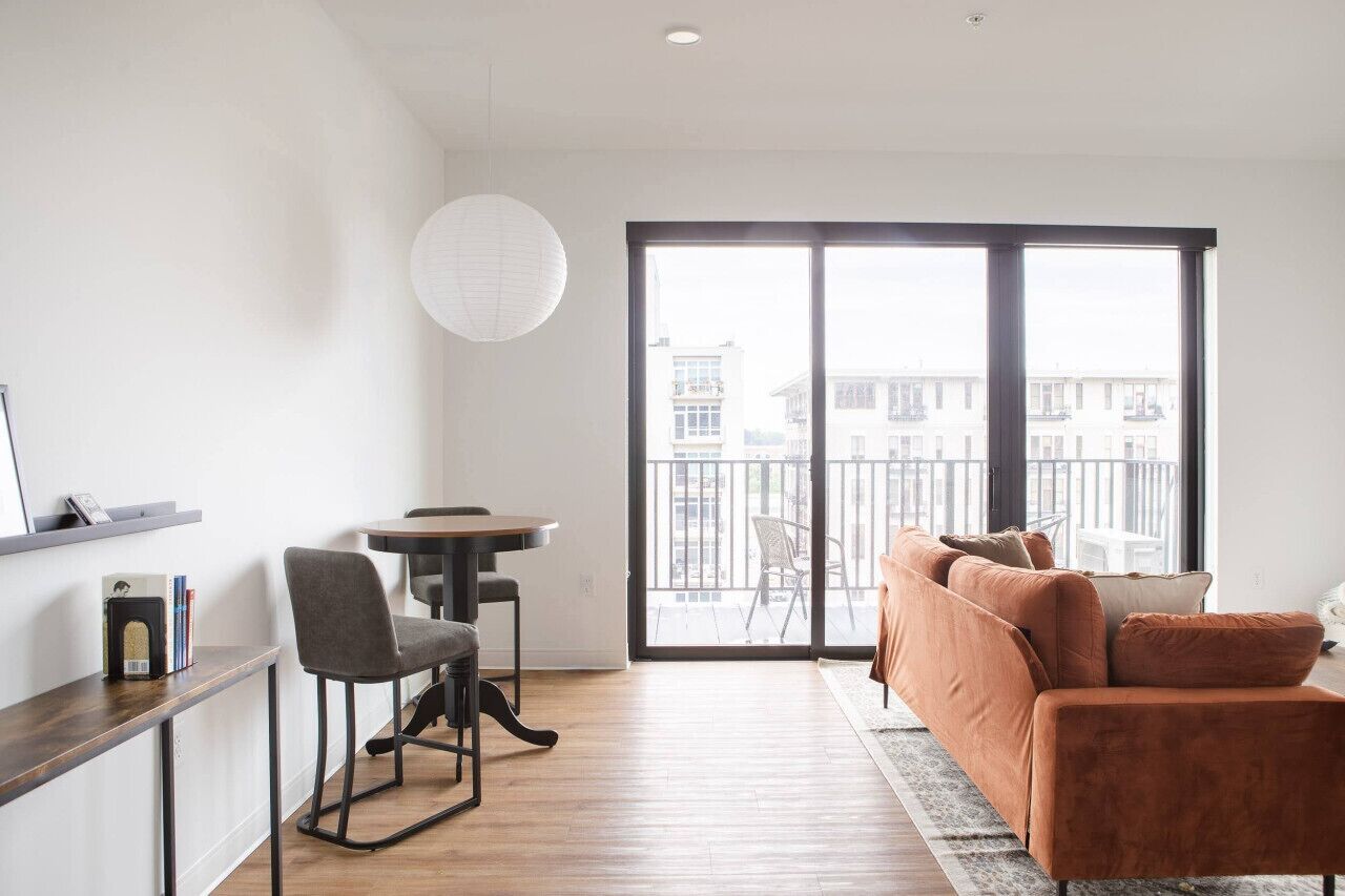 Flexhome East Side 1BR NO7 - Balcony+Pool+Gym