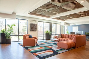 スマートテレビ、書庫、プリンター