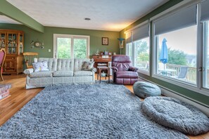 Televisión, chimenea