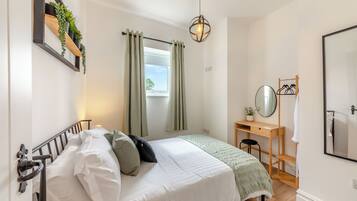 2 bedrooms, free WiFi, bed sheets