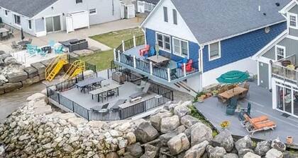 "BEACHNUTS" -SPECTACULAR HOME ON LAKE ERIE !
5 Bedrooms 12 Beds 4 Full Baths