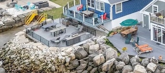 "BEACHNUTS" -SPECTACULAR HOME ON LAKE ERIE !
5 Bedrooms 12 Beds 4 Full Baths