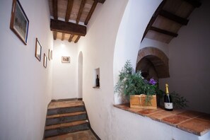 Interior - Fattoria Guicciardini (San Gimignano)