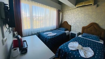 Desk, laptop workspace, iron/ironing board, free WiFi