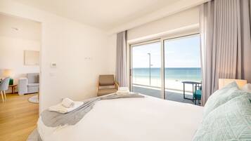 2 bedrooms, iron/ironing board, internet, bed sheets