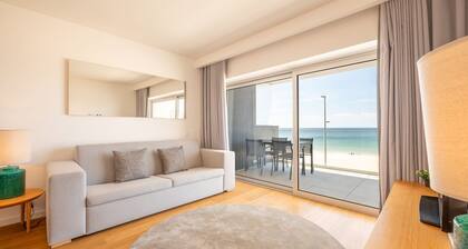 GuestReady - Golden sea view retreat