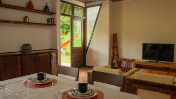 Villa | Dining room